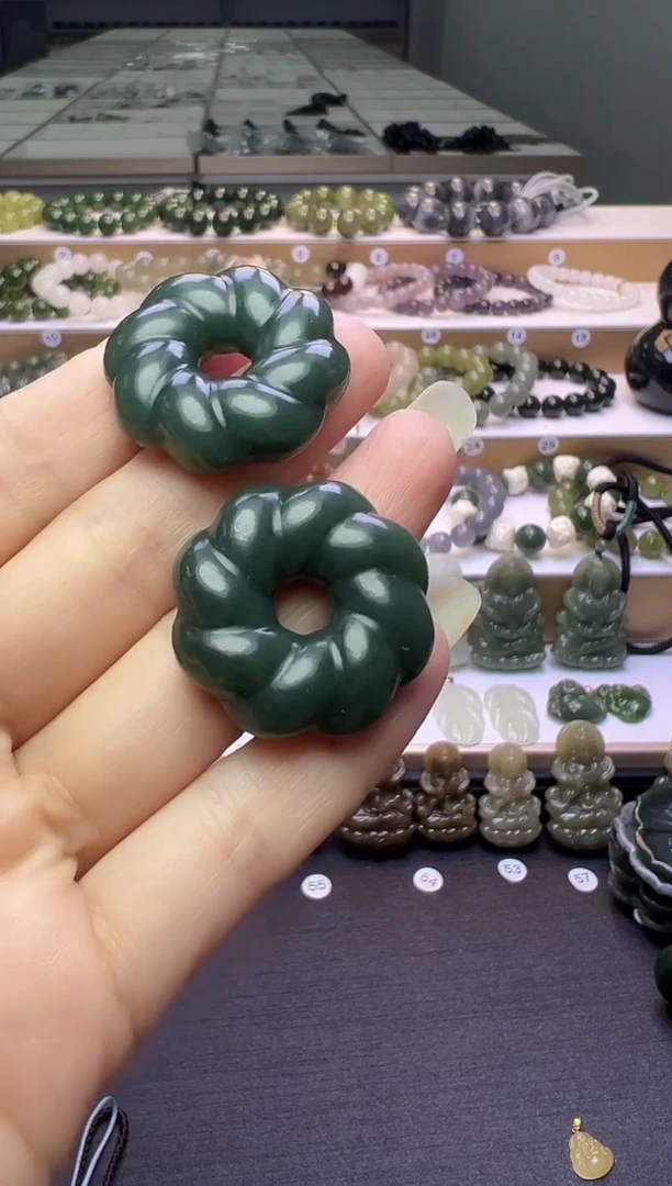 颈饰未镶嵌和田玉19号链接多样性发一先拍先挑卡30*30*9mm