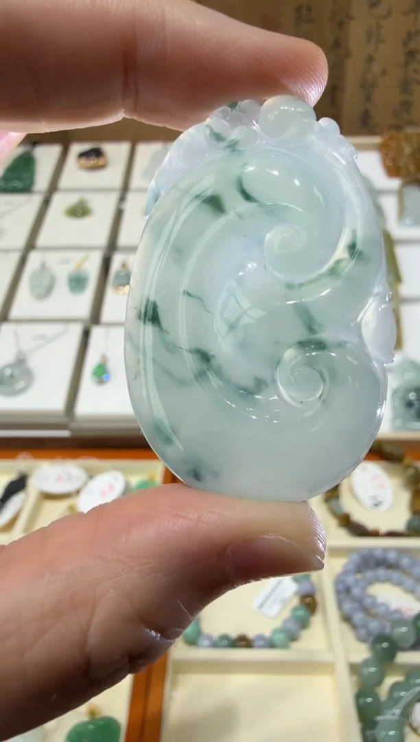 未镶嵌挂件翡翠A货翡翠多样性飘花如意发一件