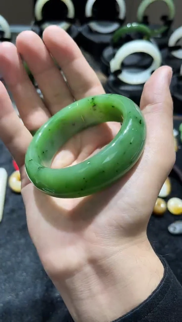 未镶嵌手镯和田玉小艾多样性发货拍一发一