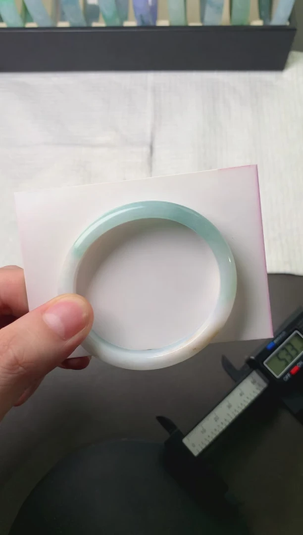 翡翠手镯（贵妃镯）未镶嵌54*8.5*6.2