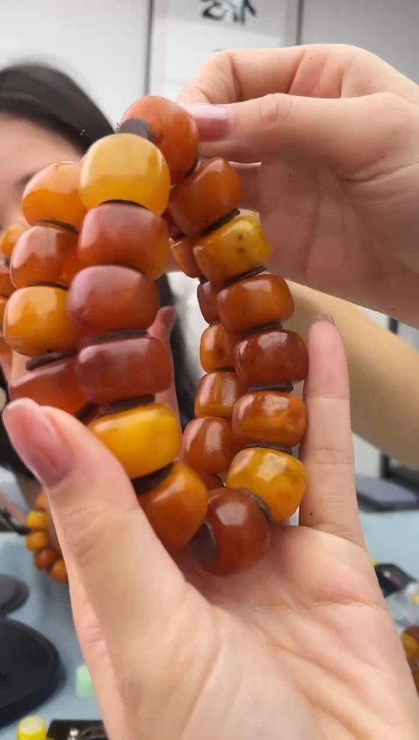 未镶嵌蜜蜡珠宝奇石假一罚十，061微瑕多样性发一件