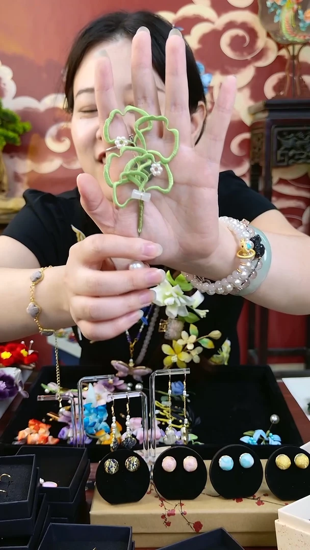 刺绣纯手工非遗绒花