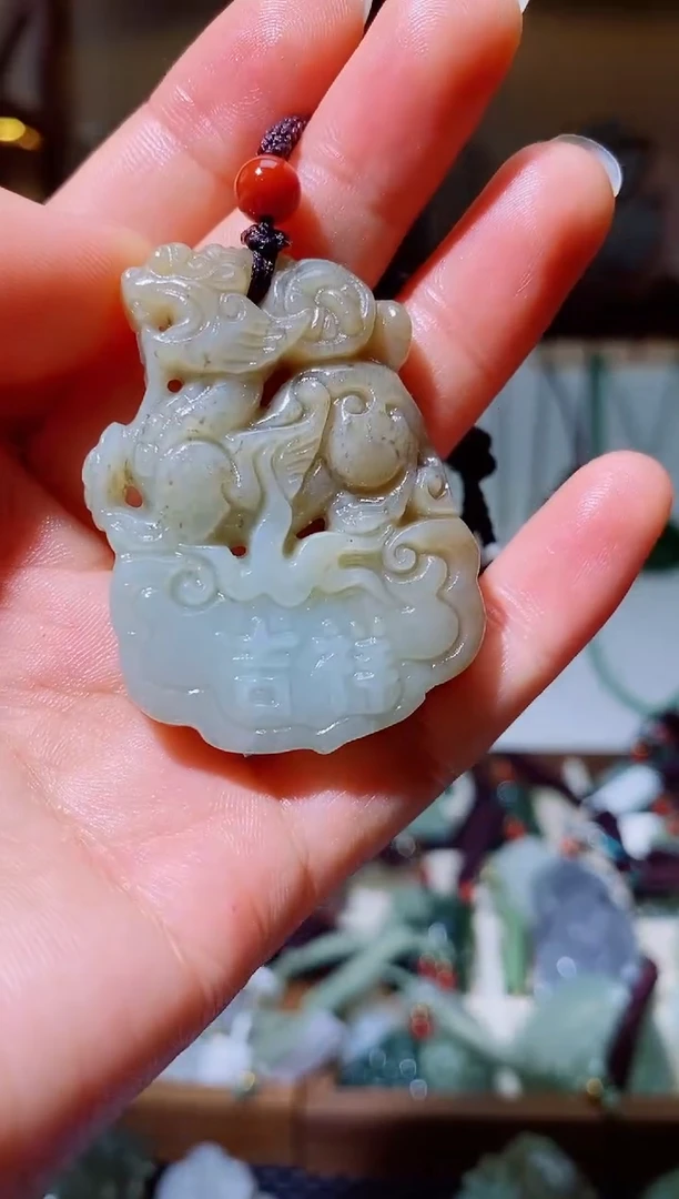 颈饰未镶嵌和田玉1