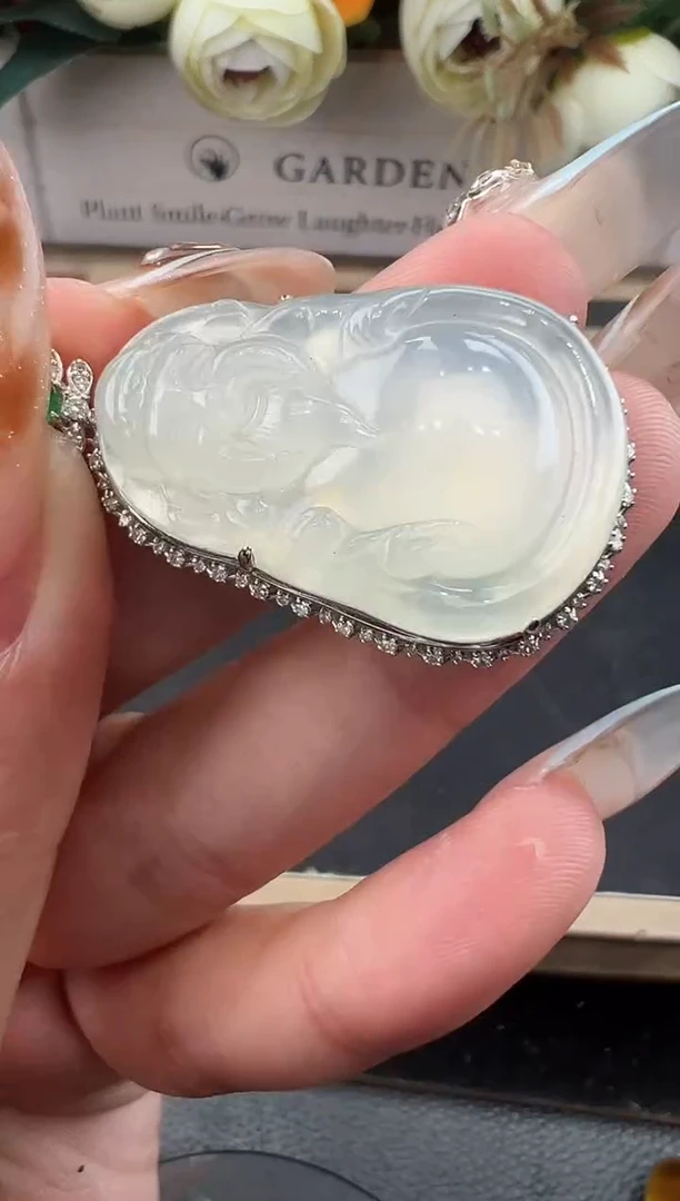 吊坠(不含链)18K金镶嵌翡翠米哥