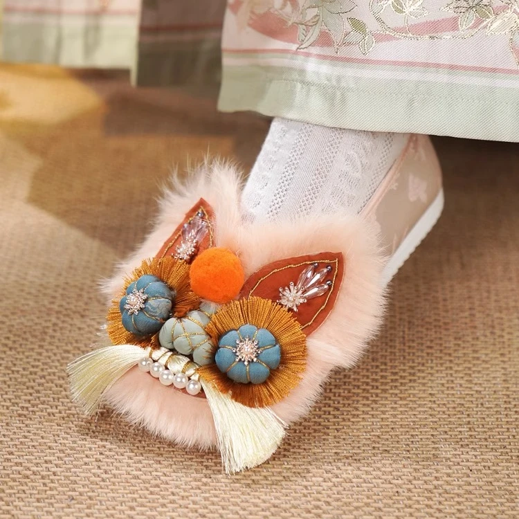 国风虎头鞋女春秋新款纯手工布鞋居家外穿平底单鞋配旗袍绣花鞋子