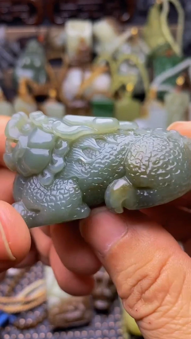 未镶嵌和田玉挂件1