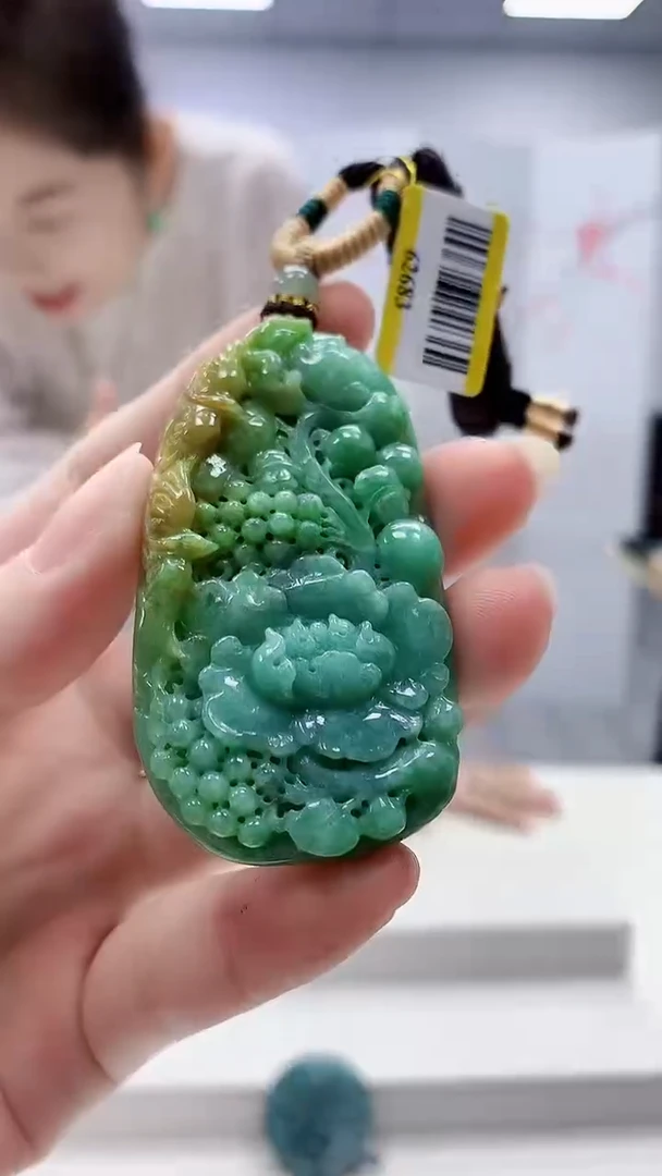 未镶嵌定制翡翠3099ry-毛货挂件125