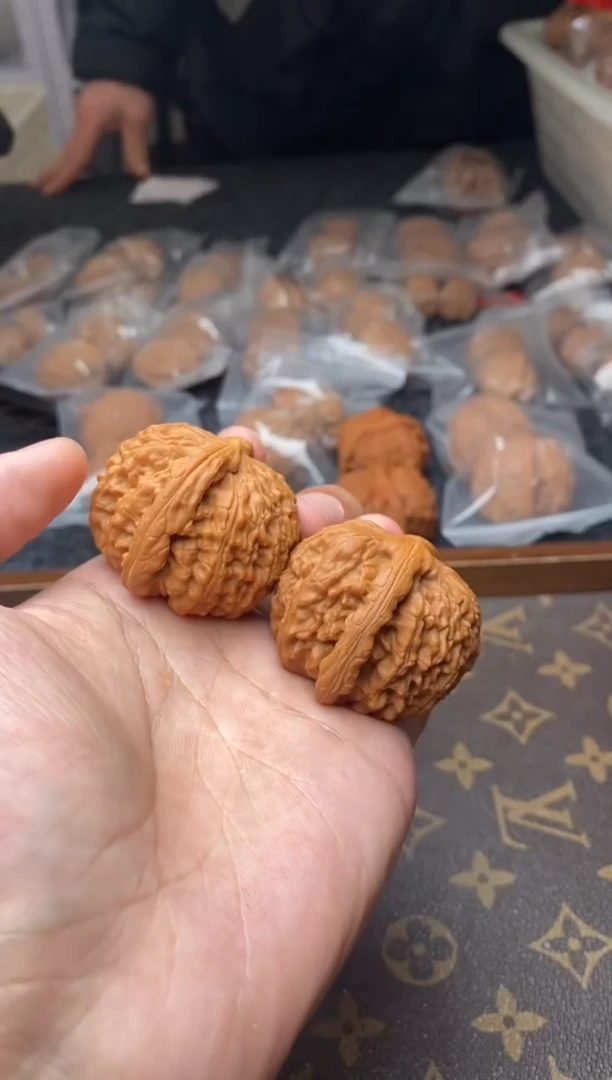 【闪购商品】文玩核桃把件A184号43尺白狮子