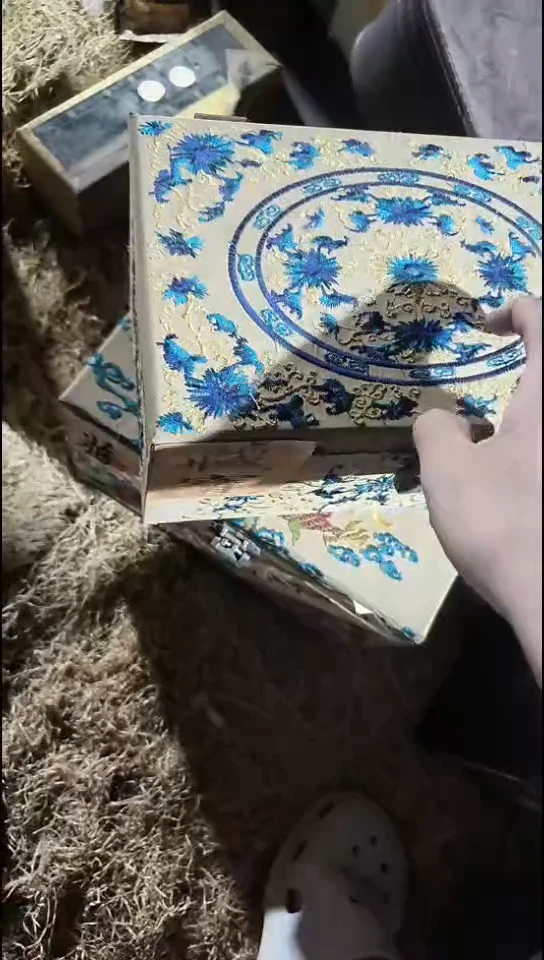 香榧木（1个闷包卡其色圆圈长发盒子）