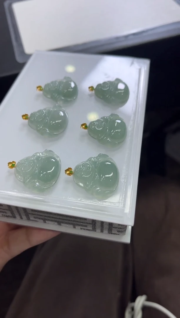 颈饰18K金镶嵌翡翠T98/多样性发一件/配绳子