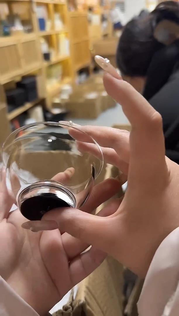 522黑金压手杯