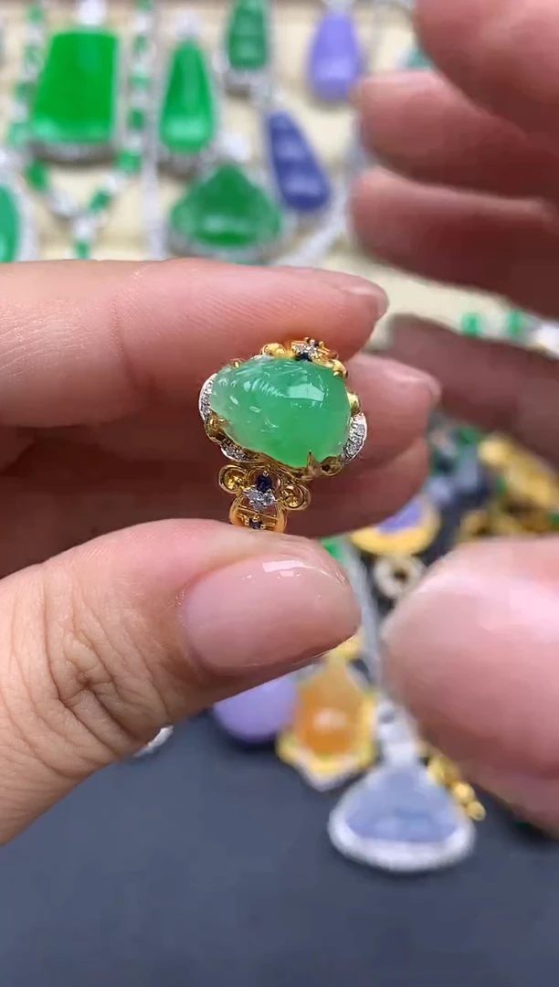 翡翠戒指18K金镶嵌510-春日珠宝