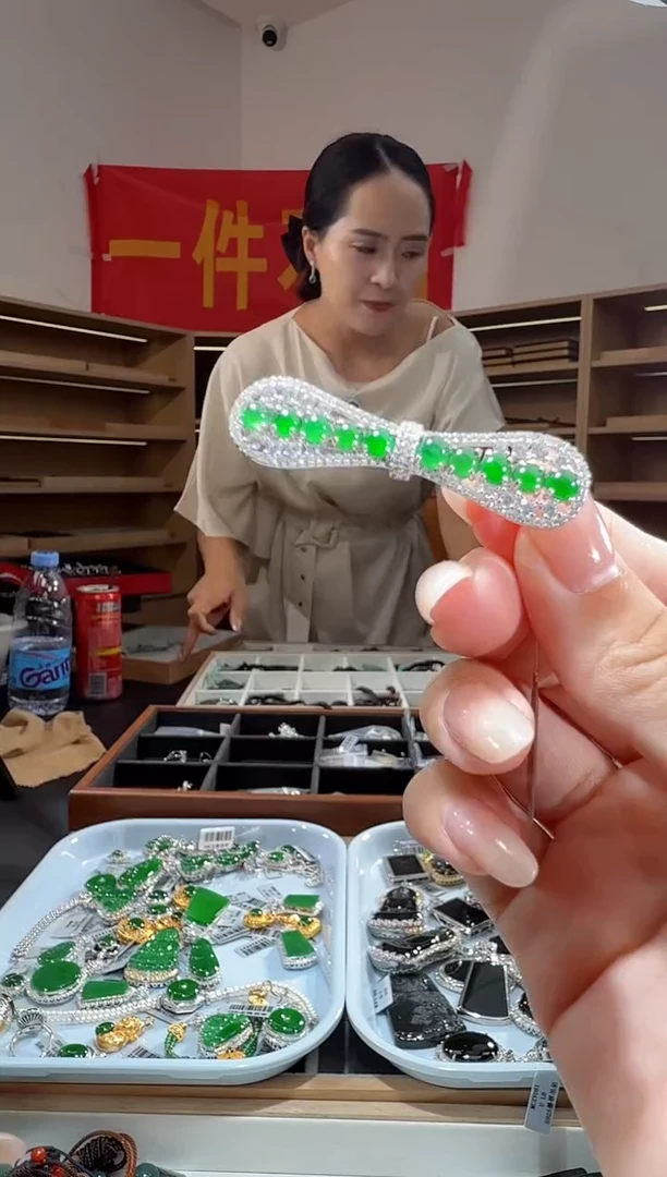 吊坠(不含链)银S925镶嵌翡翠发卡