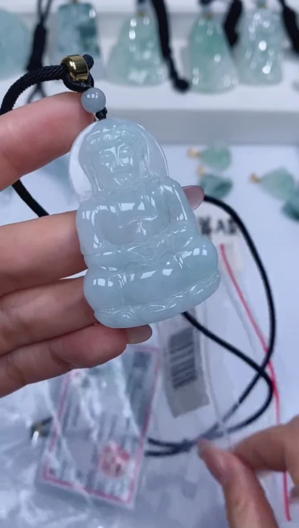 颈饰未镶嵌翡翠吊坠