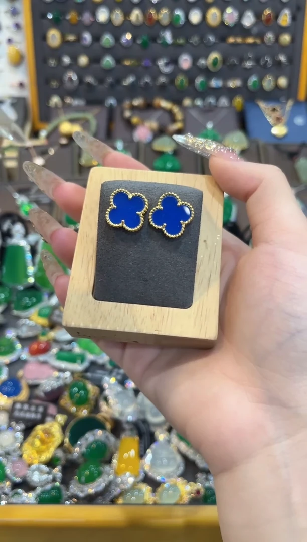 【闪购商品】玛瑙/玉髓耳钉未镶嵌1