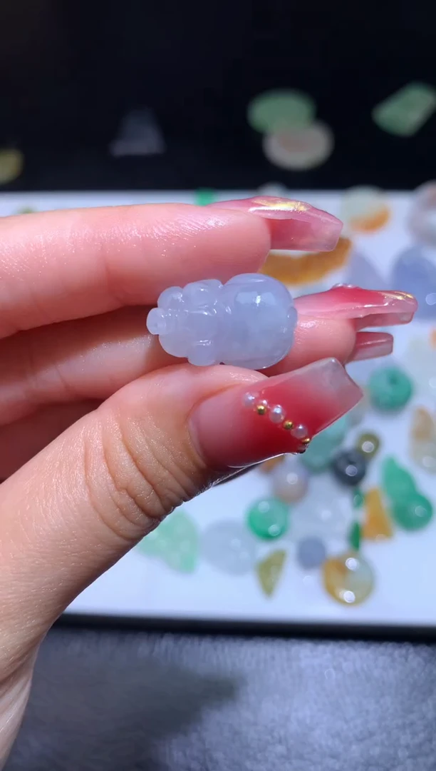 定制翡翠未镶嵌猪