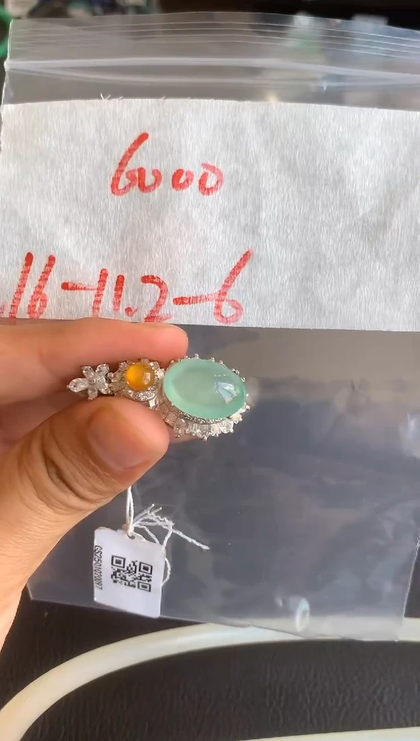 未镶嵌定制翡翠缅甸A货翡翠，拍一发一