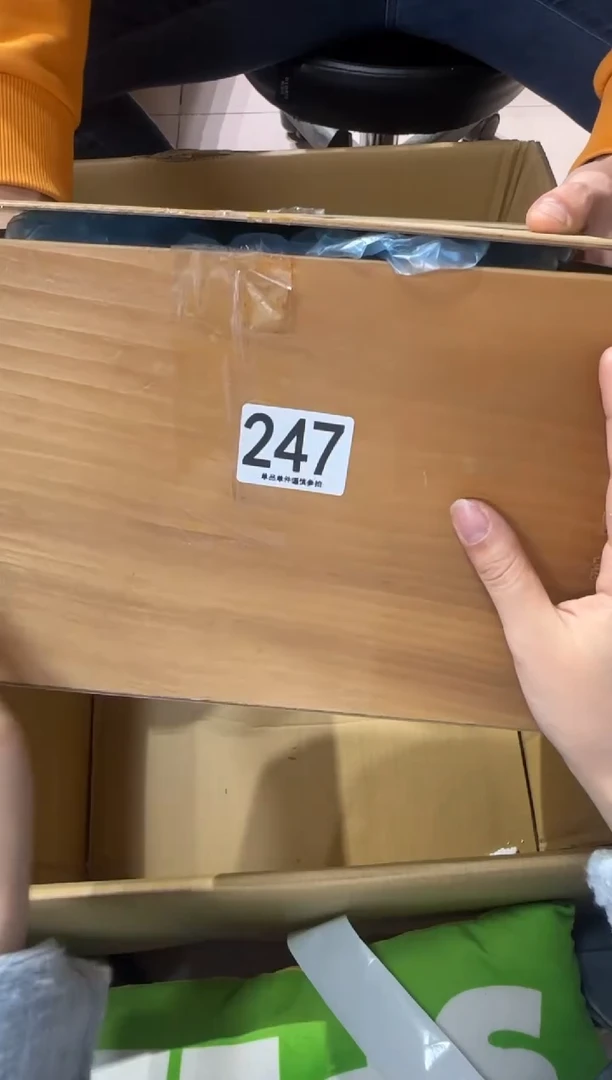 叶*央247...中古產品謹慎參拍