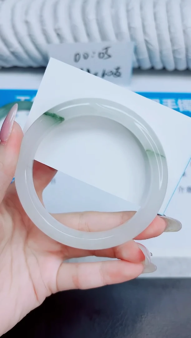 未镶嵌手镯石英质玉2/63.9