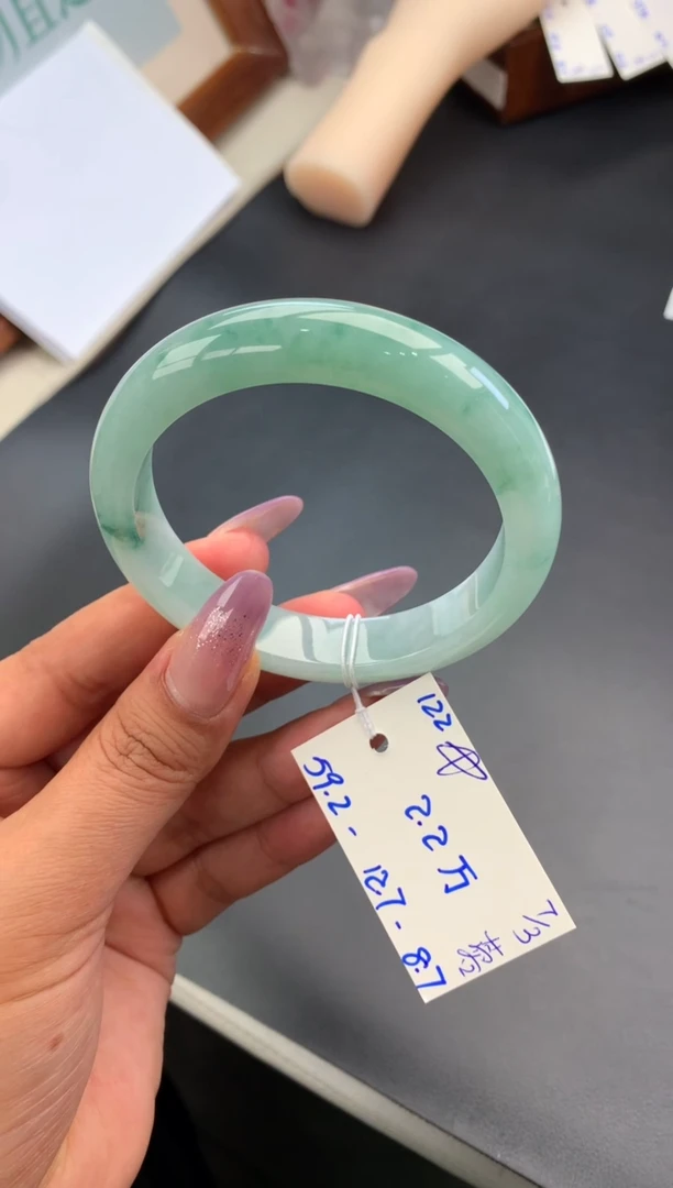 【闪购商品】翡翠手镯未镶嵌玉手镯