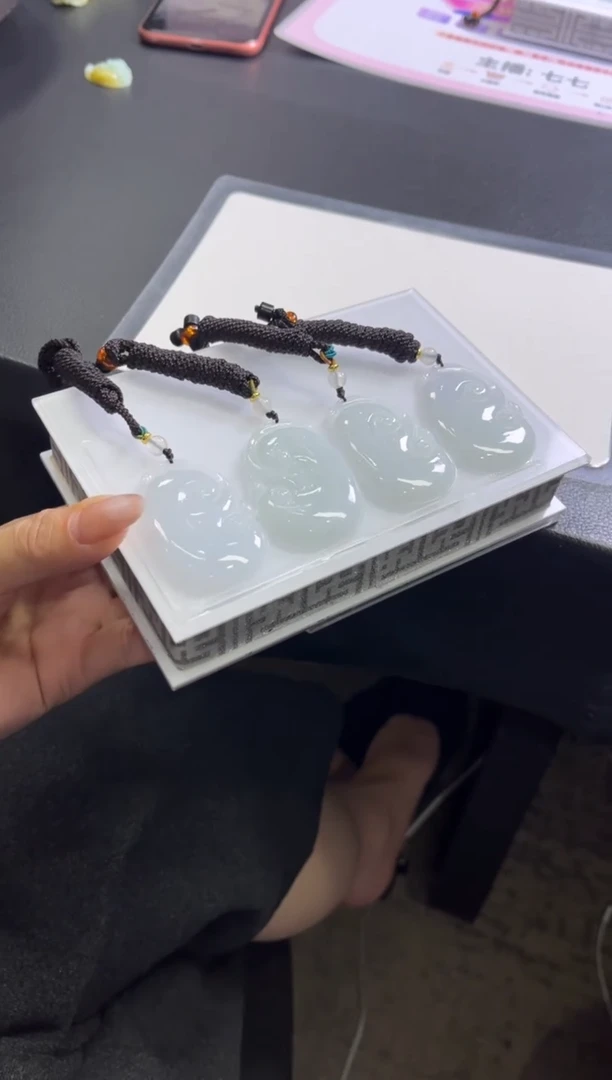 颈饰未镶嵌翡翠B83 /多样性发一件/配绳子