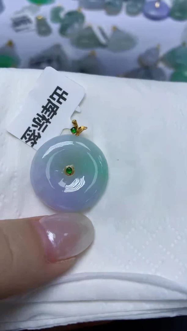 翡翠18K金镶嵌颈饰天然缅甸翡翠A货
