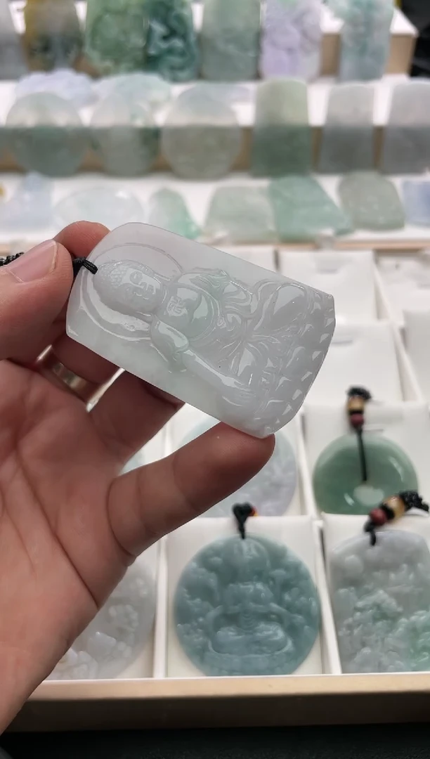 【闪购商品】翡翠颈饰未镶嵌..../2/15/ 140