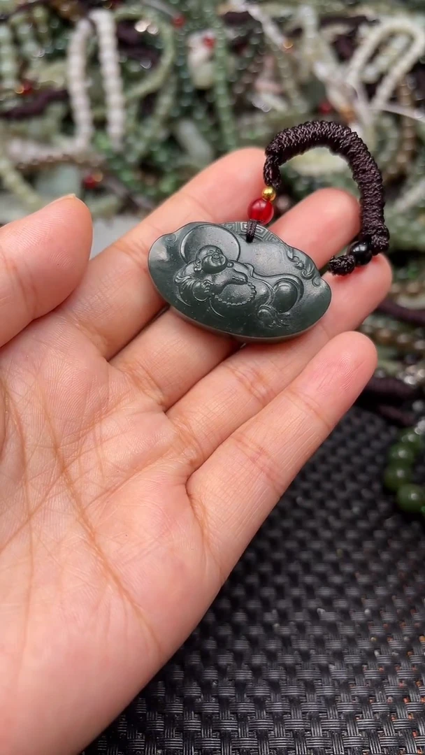 颈饰未镶嵌和田玉1