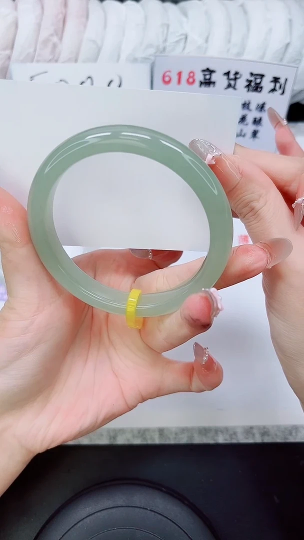 石英质玉手镯未镶嵌D150-59/60