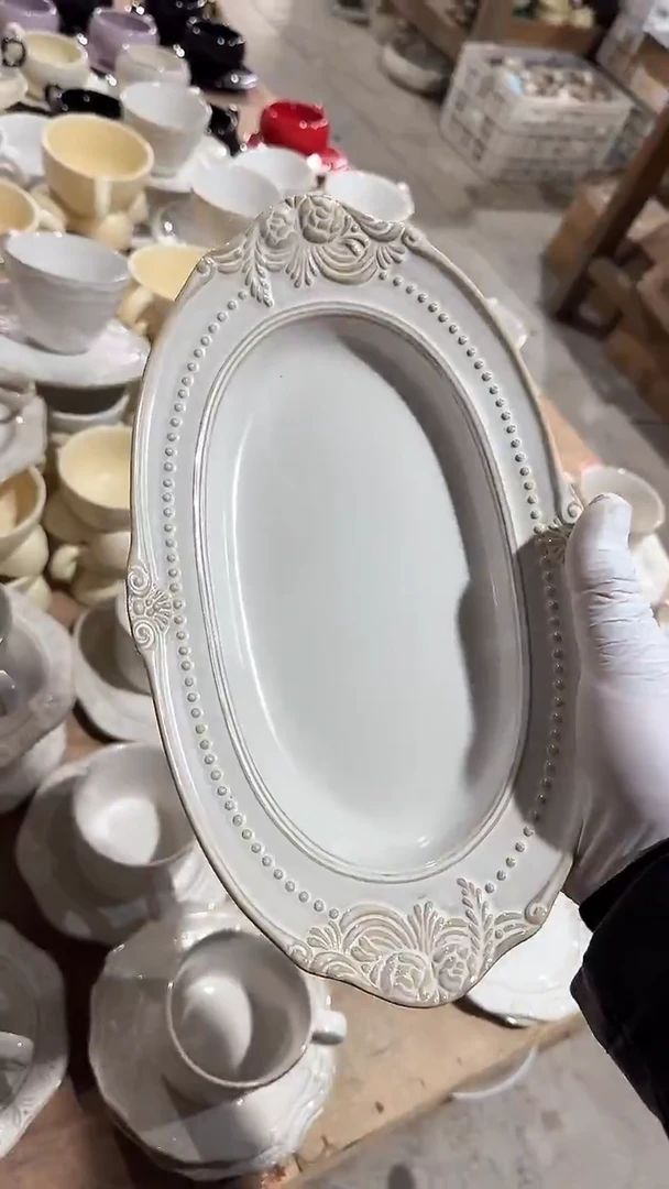 陶瓷莫尼椭圆盘 微瑕凑满20元包邮