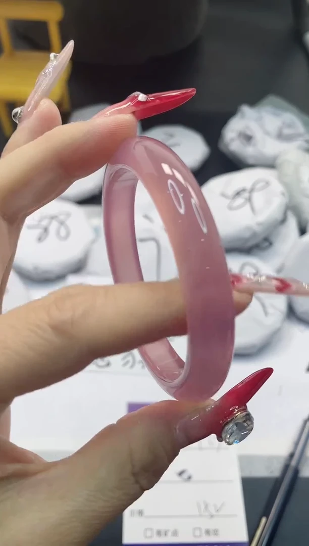 【闪购商品】石英质玉手镯未镶嵌123