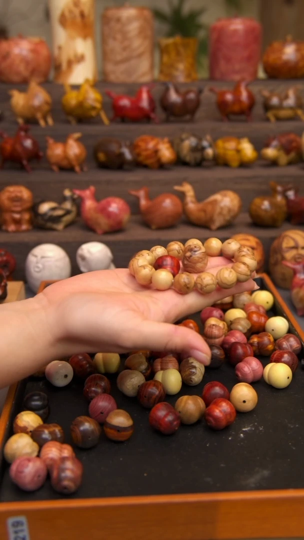 交趾黄檀（大红酸枝）?****?鬼柳1.5加两颗葫芦