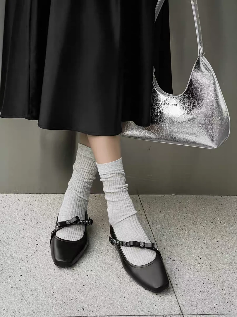 法式高级感绝美气质时尚玛丽珍单鞋新款低跟百搭小皮鞋子23-128