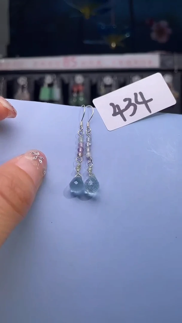 未镶嵌托帕石耳饰喜欢拍微瑕