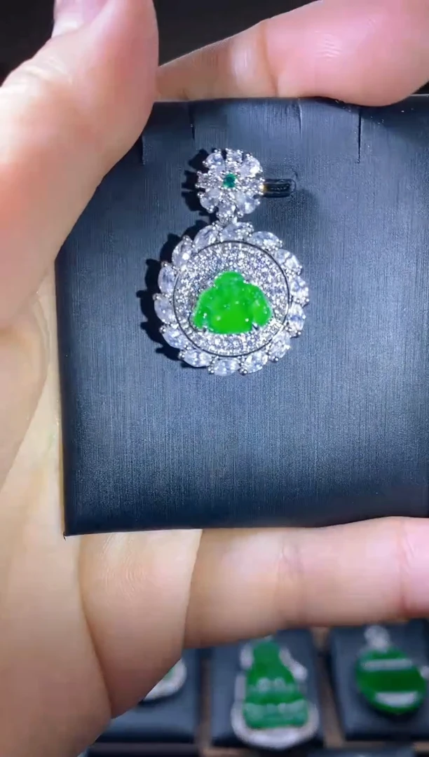 【闪购商品】翡翠吊坠(不含链)未镶嵌翡翠吊坠