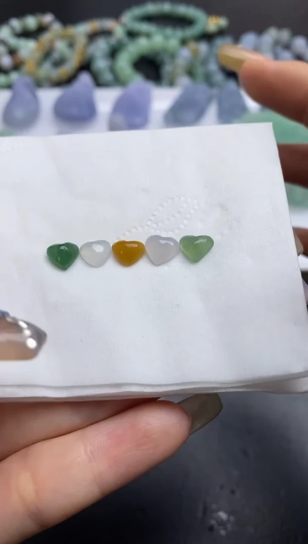定制翡翠未镶嵌翡翠毛货~