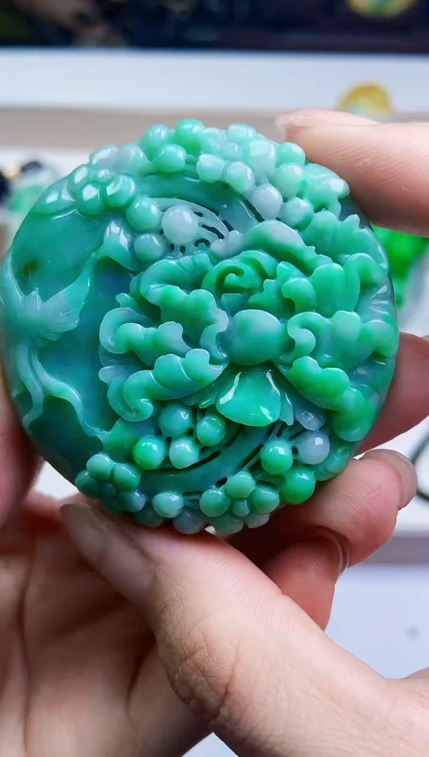 颈饰未镶嵌翡翠翡翠A货