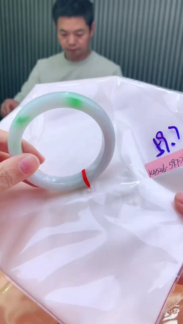 未镶嵌手镯翡翠59+