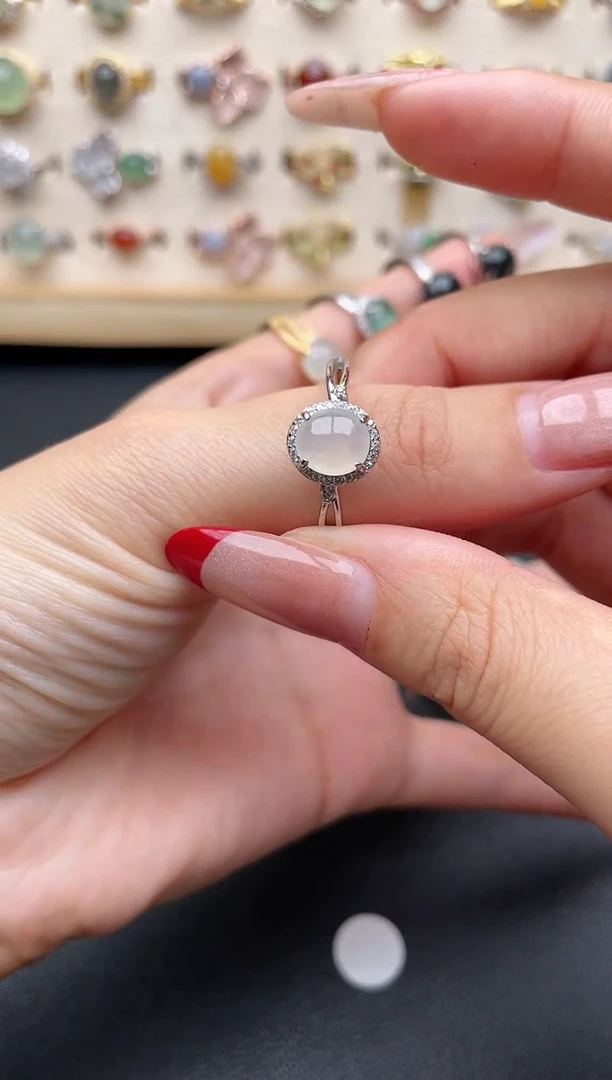 【闪购商品】翡翠戒指银S925镶嵌一物一证一礼盒