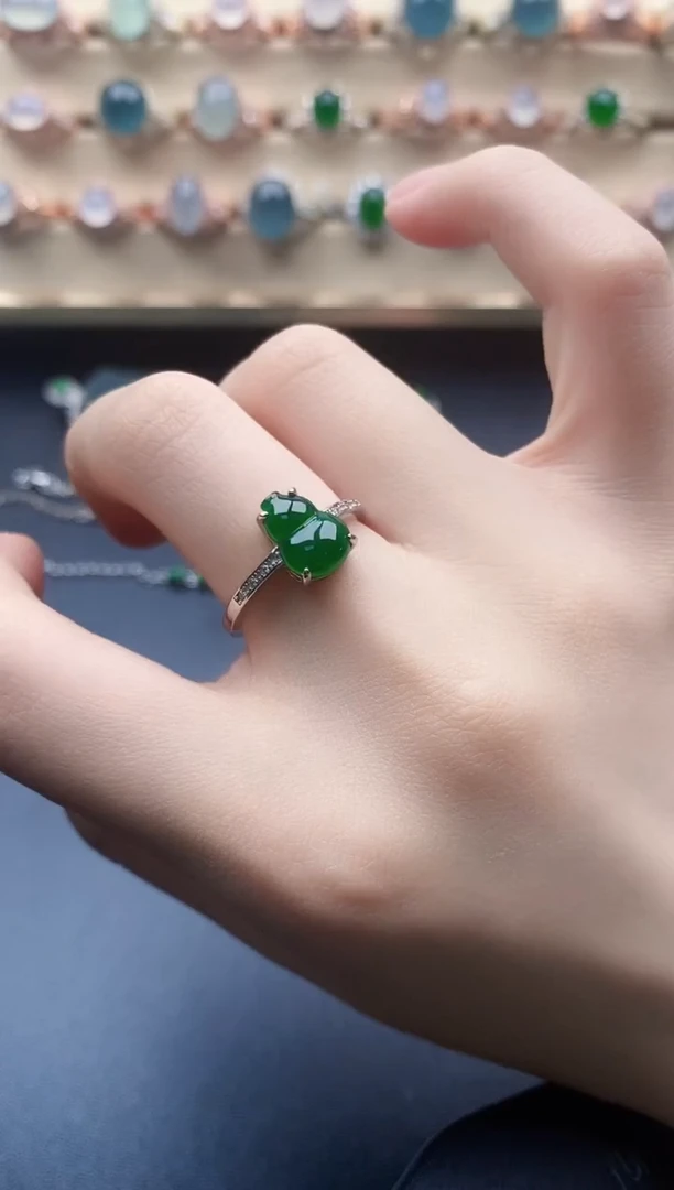 翡翠戒指银S925镶嵌一物一证一礼盒