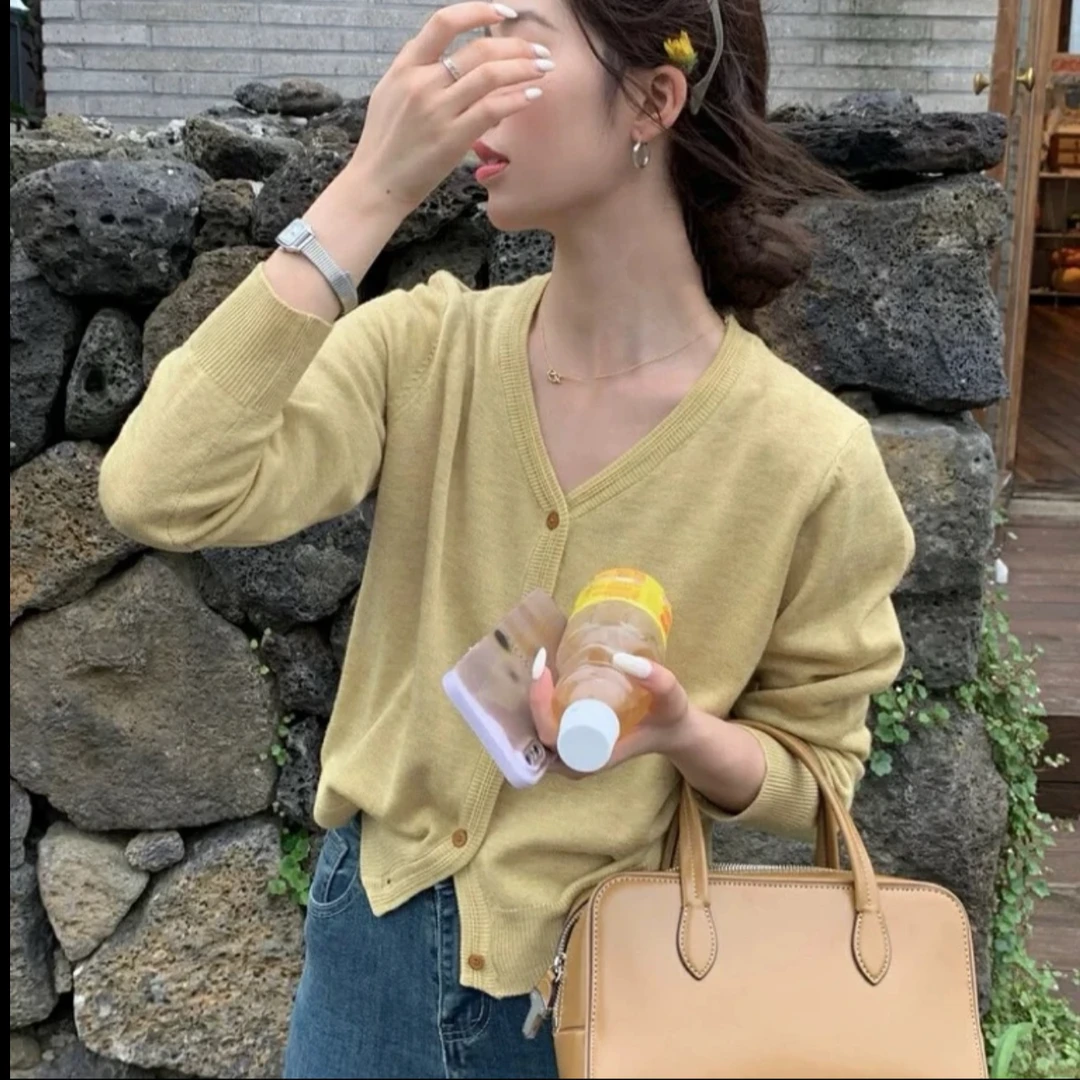 木扣/ V领早春新款减龄高级感针织开衫