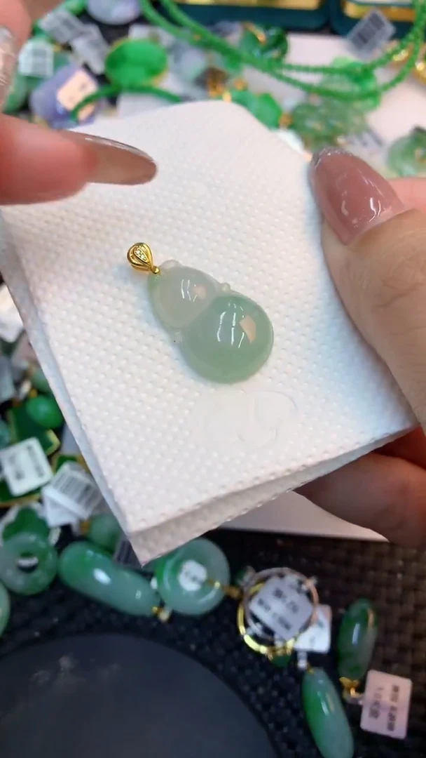 颈饰未镶嵌翡翠1