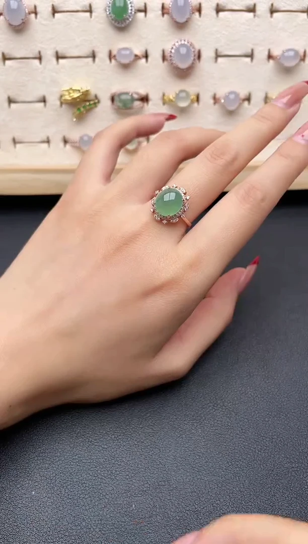 【闪购商品】翡翠戒指银S925镶嵌一物一证一礼盒