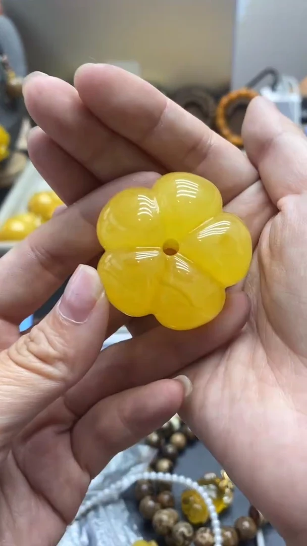 琥珀未镶嵌珠宝奇石1680