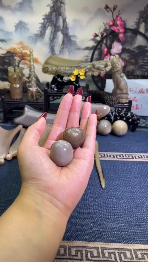 藏牦牛福利圆球一对3.0左右
