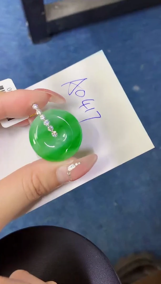 【闪购商品】翡翠颈饰18K金镶嵌0000000000000