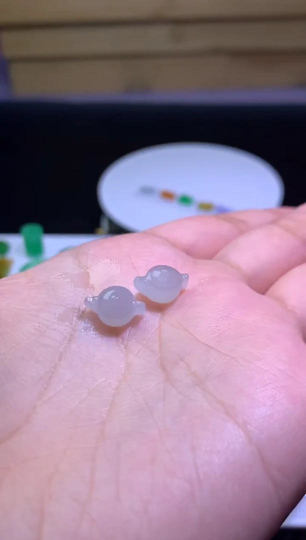 未镶嵌定制翡翠毛货