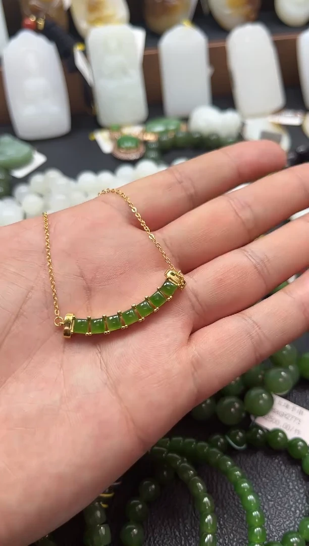 【闪购商品】和田玉颈饰银S925镶嵌碧玉吊坠