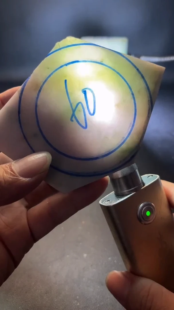 未镶嵌手镯定制翡翠心**转翡翠