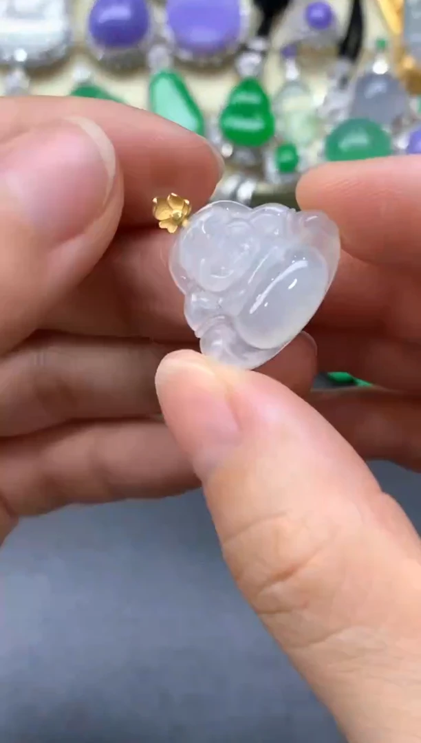 颈饰18K金镶嵌翡翠42-中国好珍宝